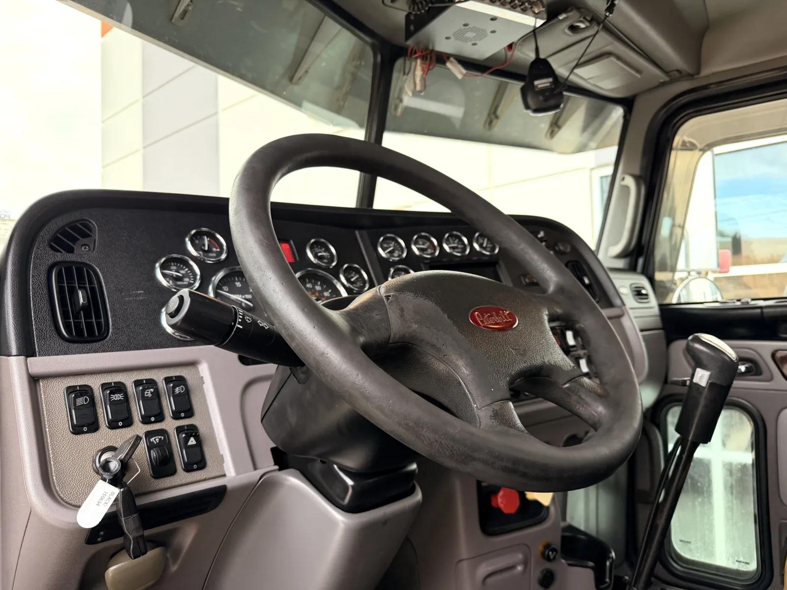 2012 Peterbilt 389 in Greer, SC — photo 15