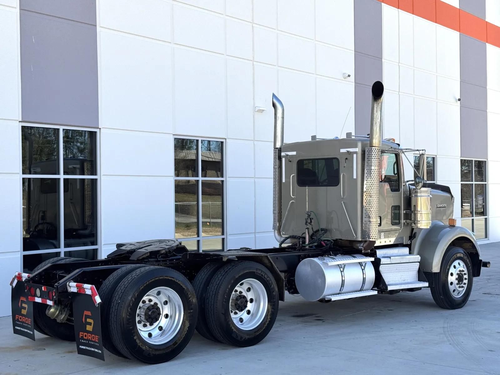 2021 Kenworth W900 in Greer, SC — photo 5