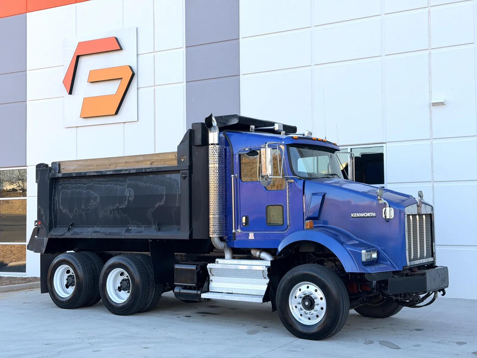 2011 Kenworth T800 in Greer, SC — photo 2