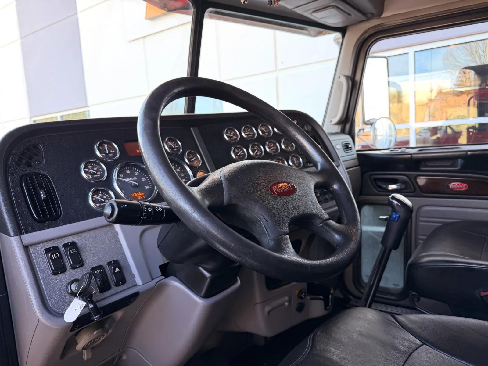 2021 Peterbilt 389 in Greer, SC — photo 16