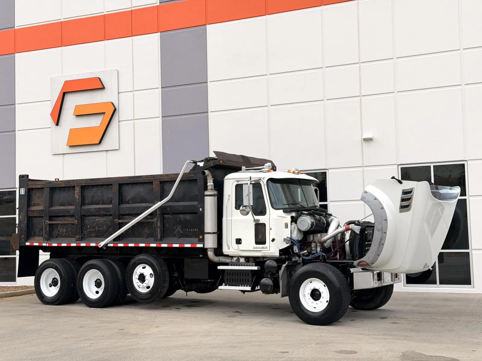 2010 Mack Granite in Greer, SC — photo 10
