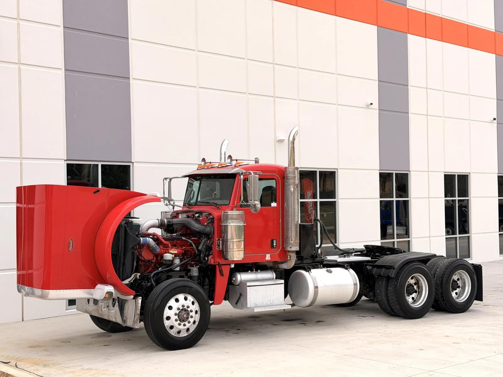 2017 Peterbilt 389 in Greer, SC — photo 10