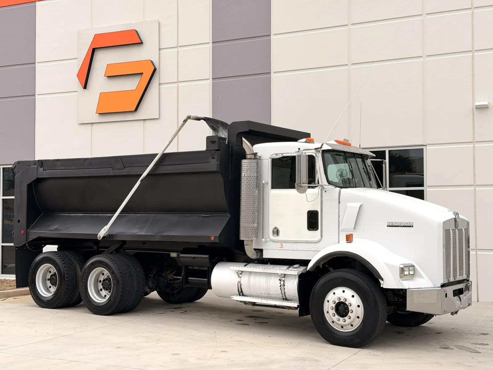 2001 Kenworth T800 in Greer, SC — photo 2
