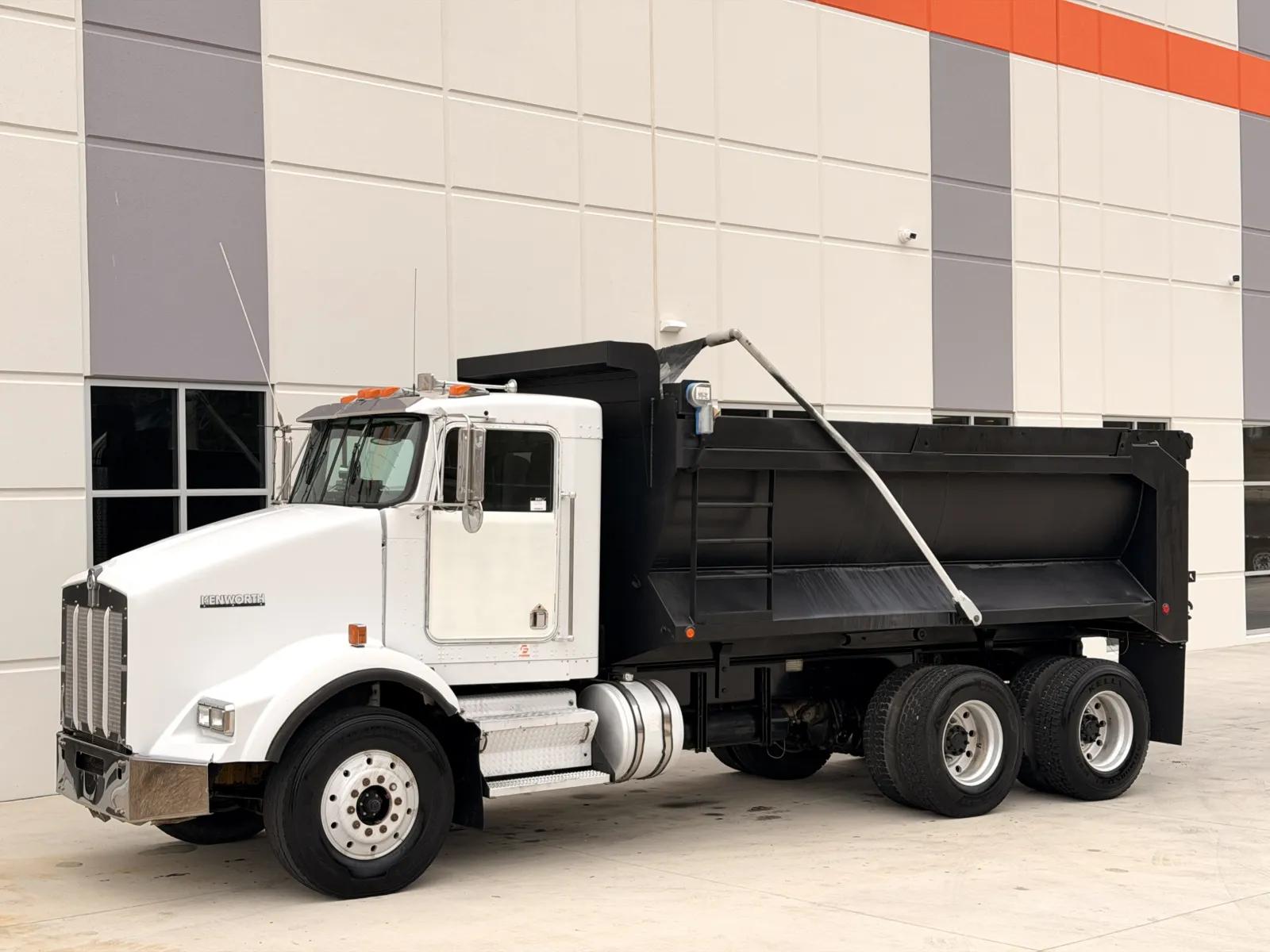 2001 Kenworth T800 in Greer, SC — photo 3