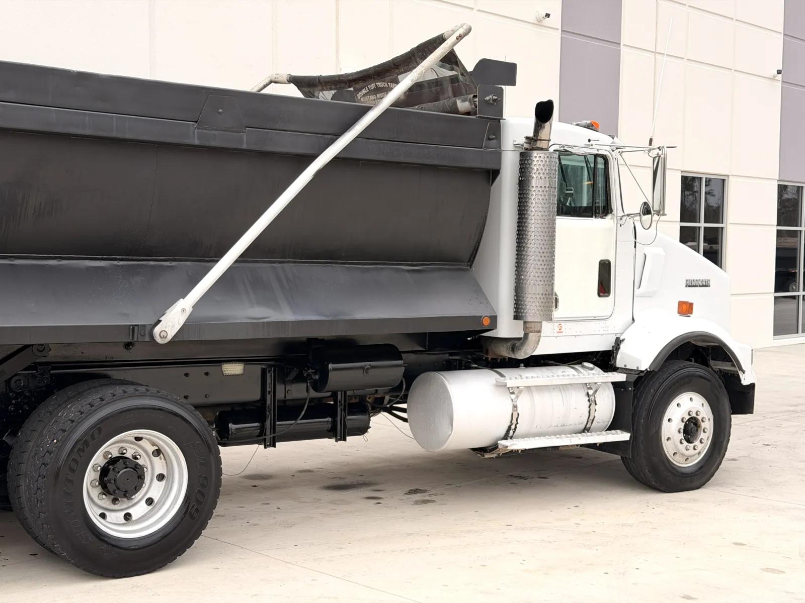 2001 Kenworth T800 in Greer, SC — photo 8