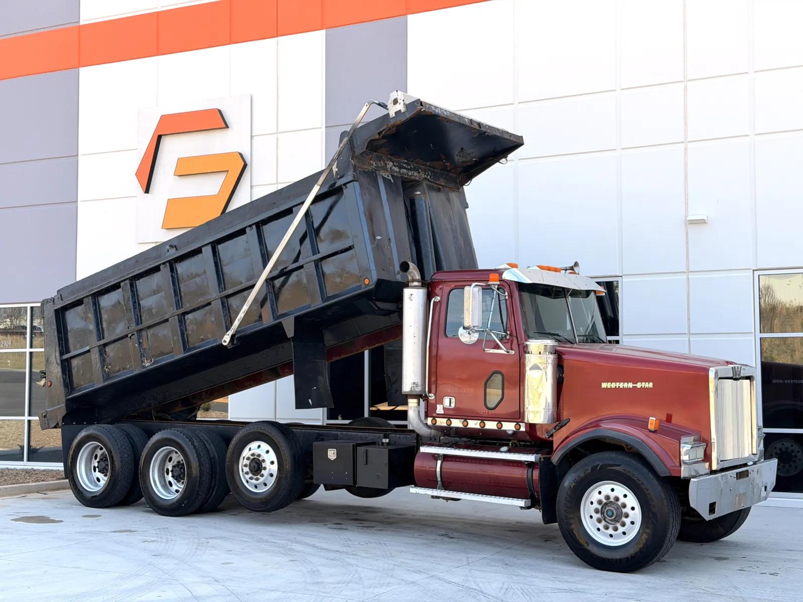 2004 Western Star 4900