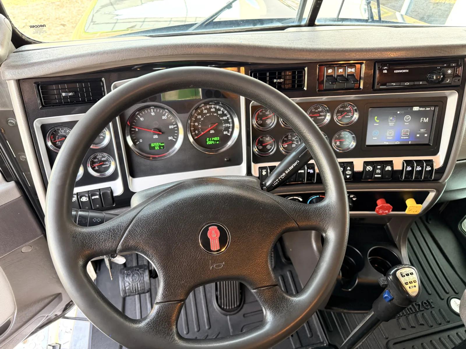 2021 Kenworth W900 in Greer, SC — photo 17