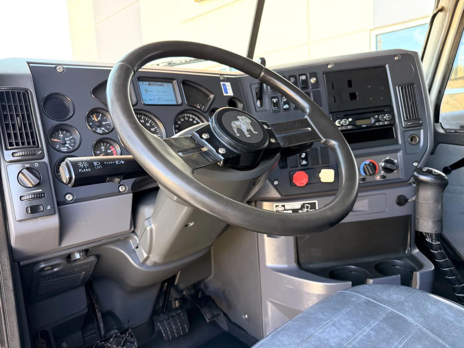 2012 Mack Pinnacle in Greer, SC — photo 16