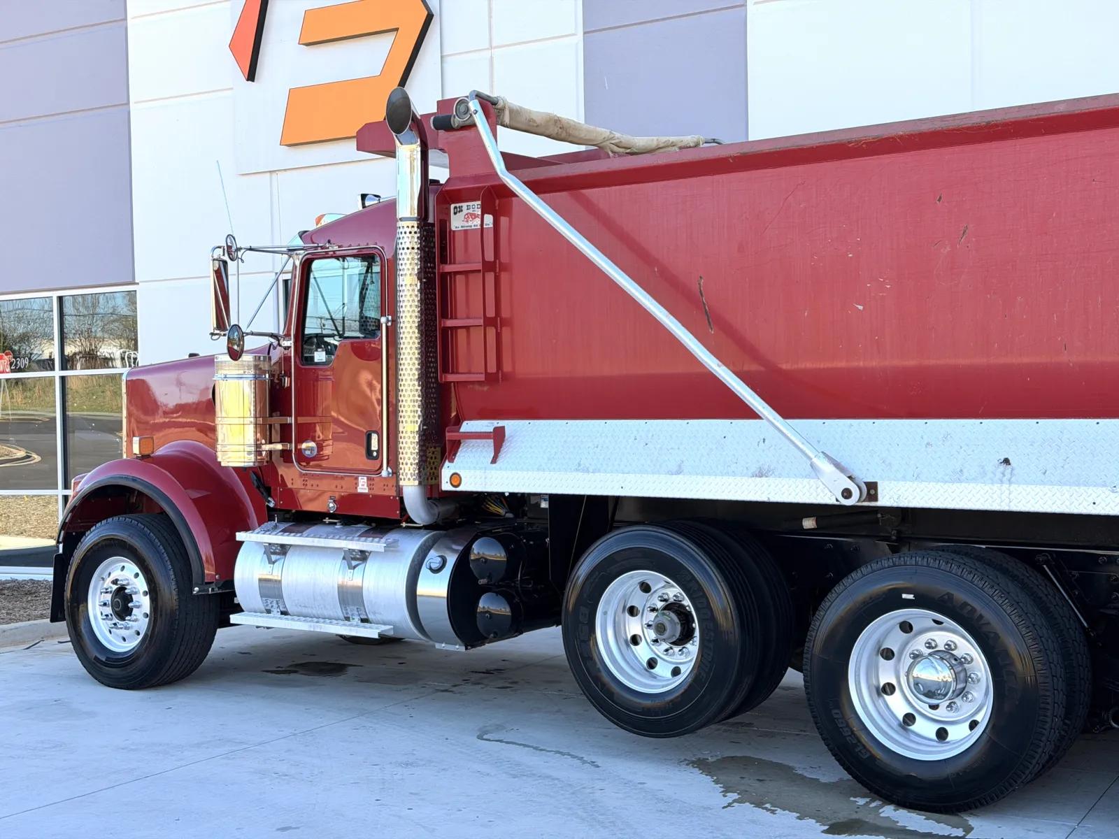 2021 Kenworth W900 in Greer, SC — photo 9