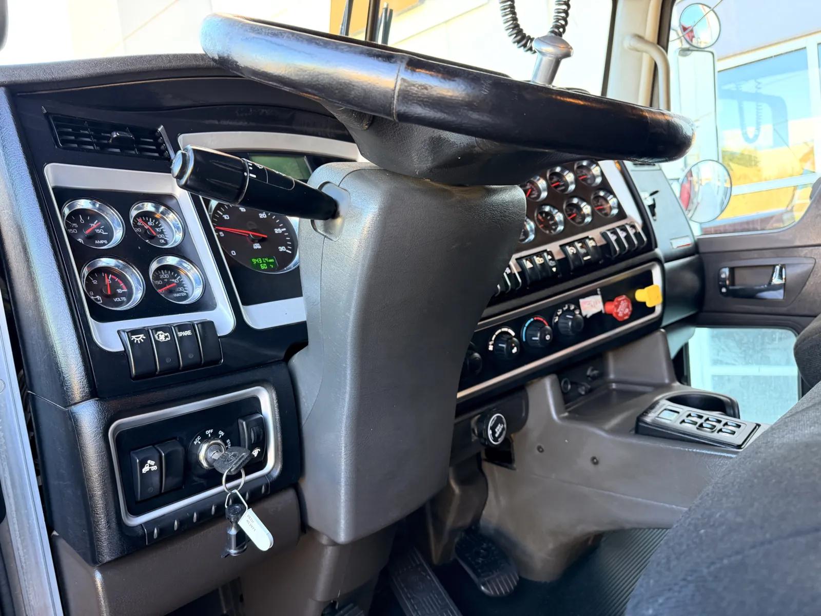 2021 Kenworth W900 in Greer, SC — photo 16