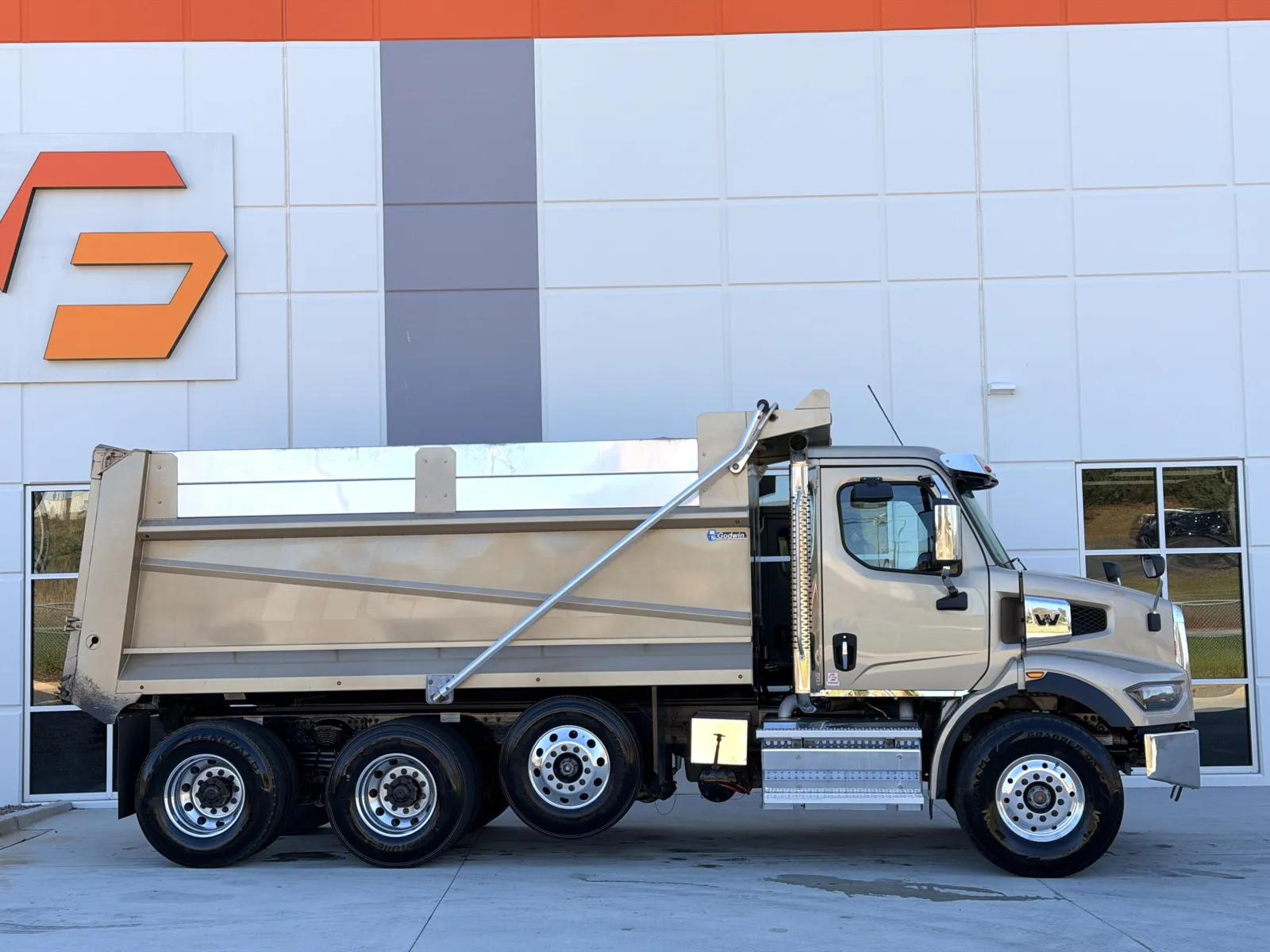 2024 Western Star 47X in Greer, SC — photo 4
