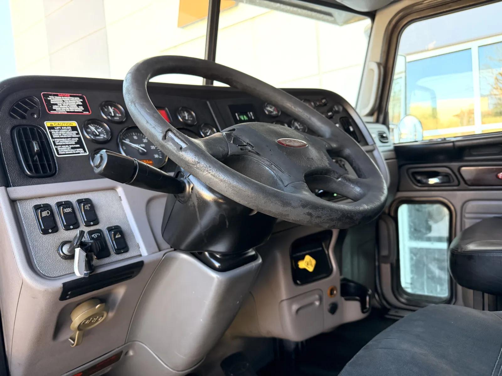 2016 Peterbilt 367 in Greer, SC — photo 16