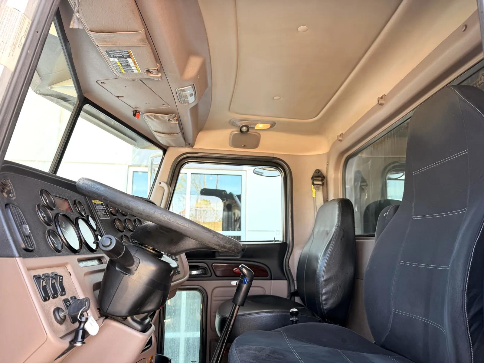 2016 Peterbilt 367 in Greer, SC — photo 15