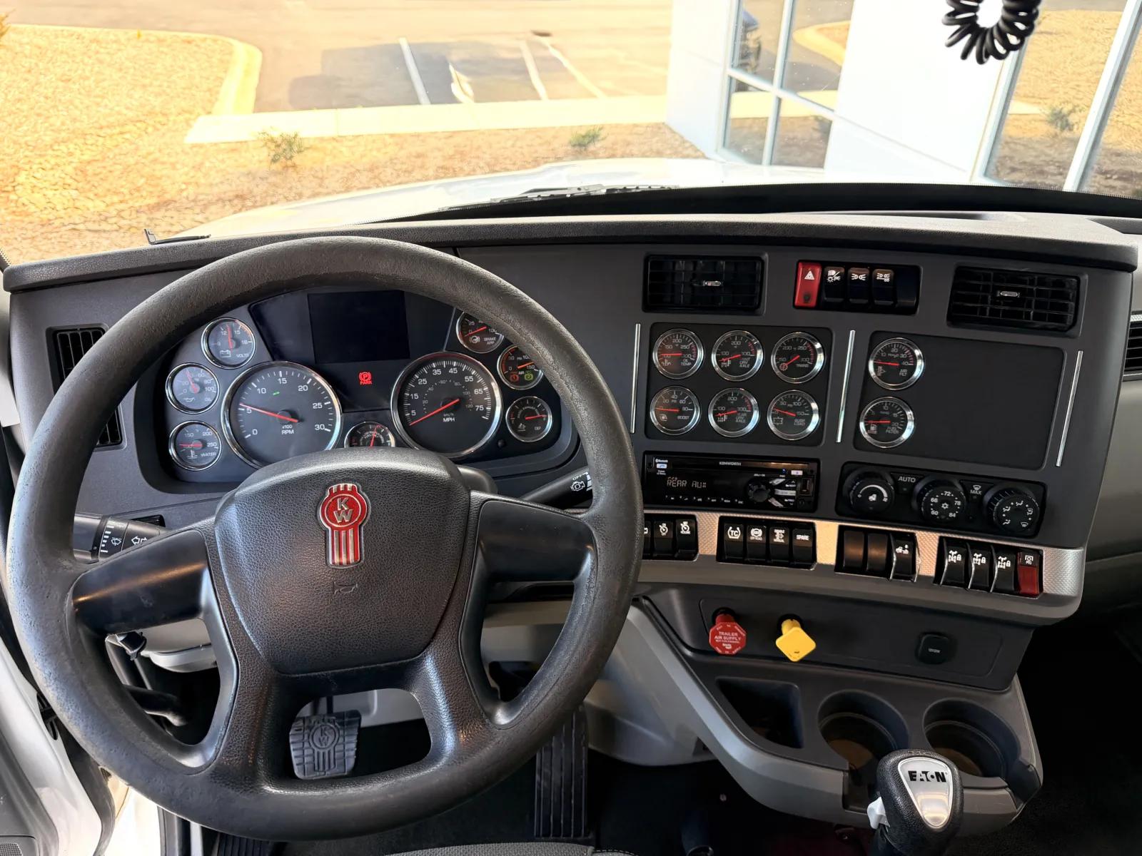 2020 Kenworth T880 in Greer, SC — photo 17