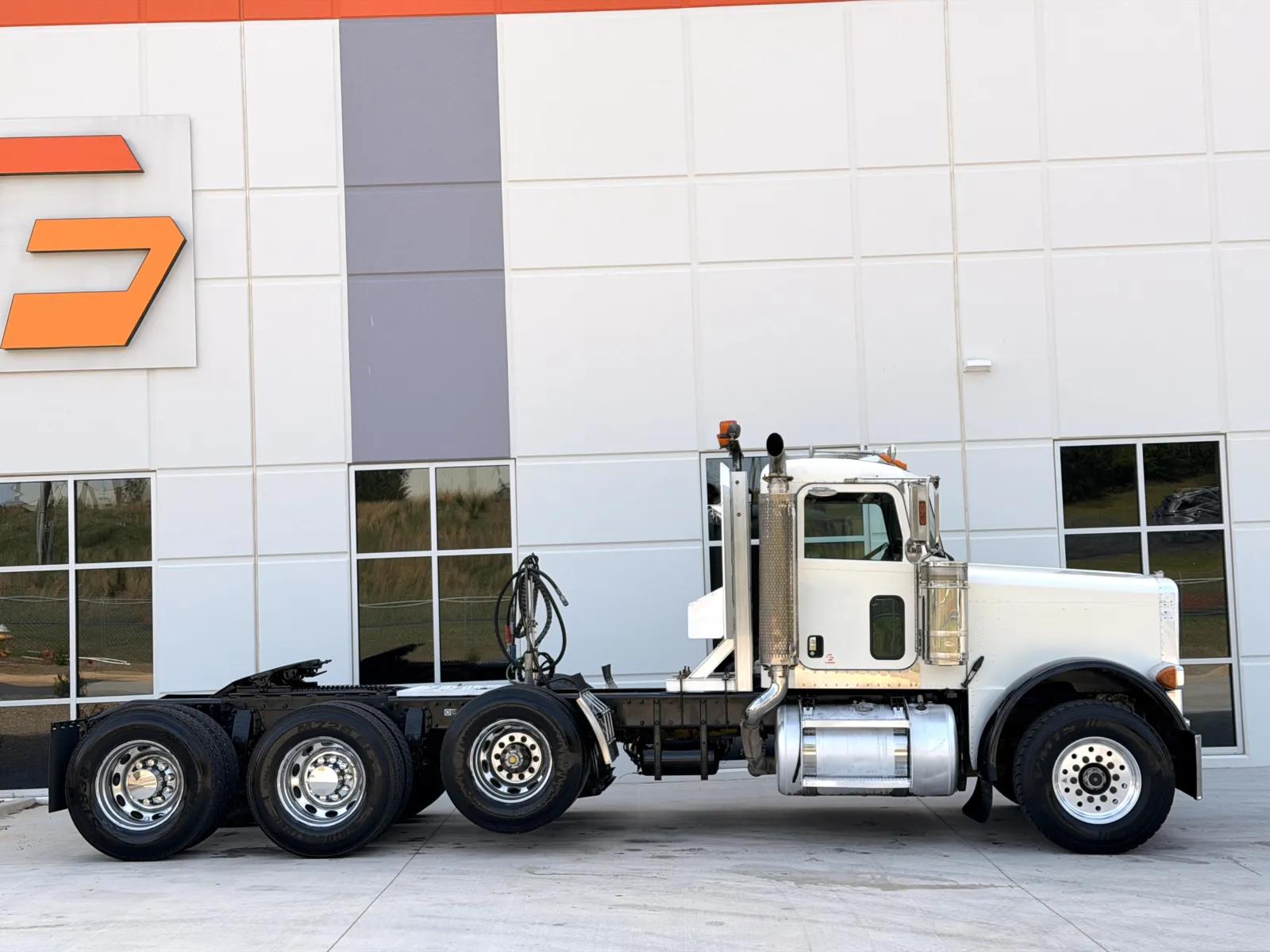 2006 Peterbilt 379 in Greer, SC — photo 3