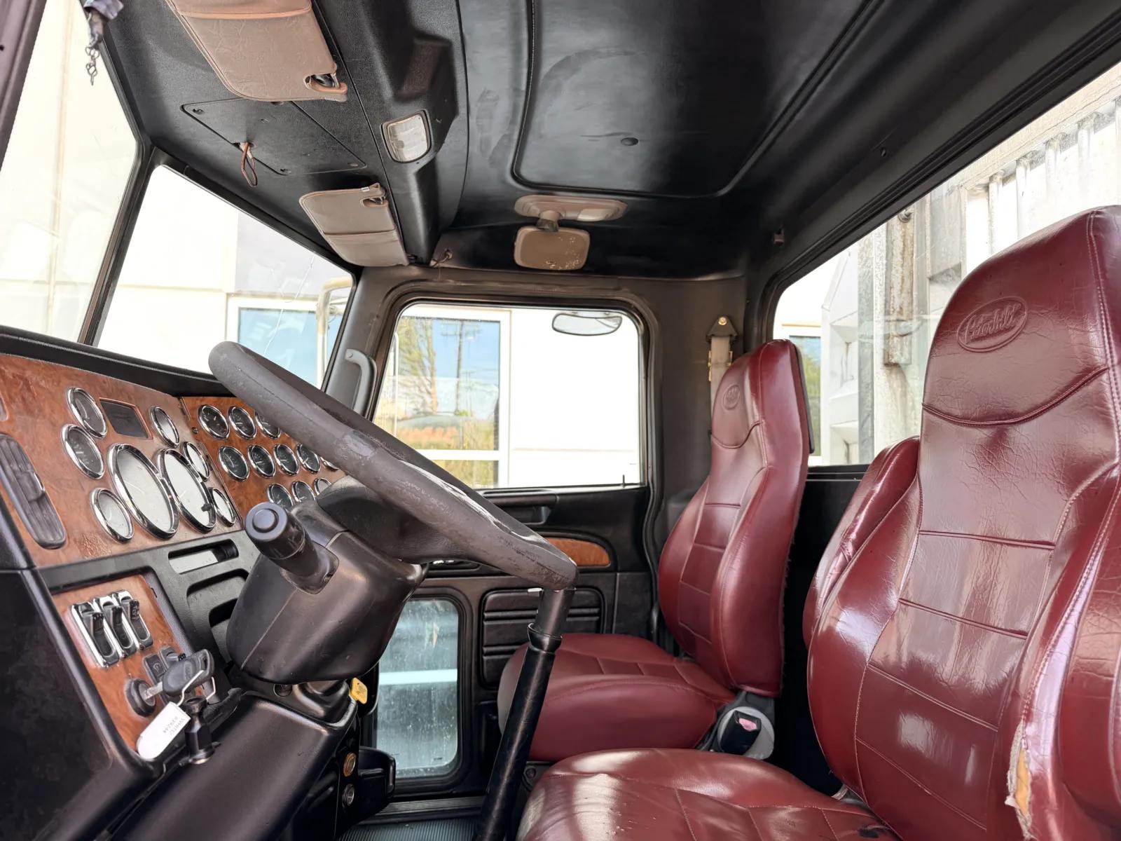 2006 Peterbilt 379 in Greer, SC — photo 14