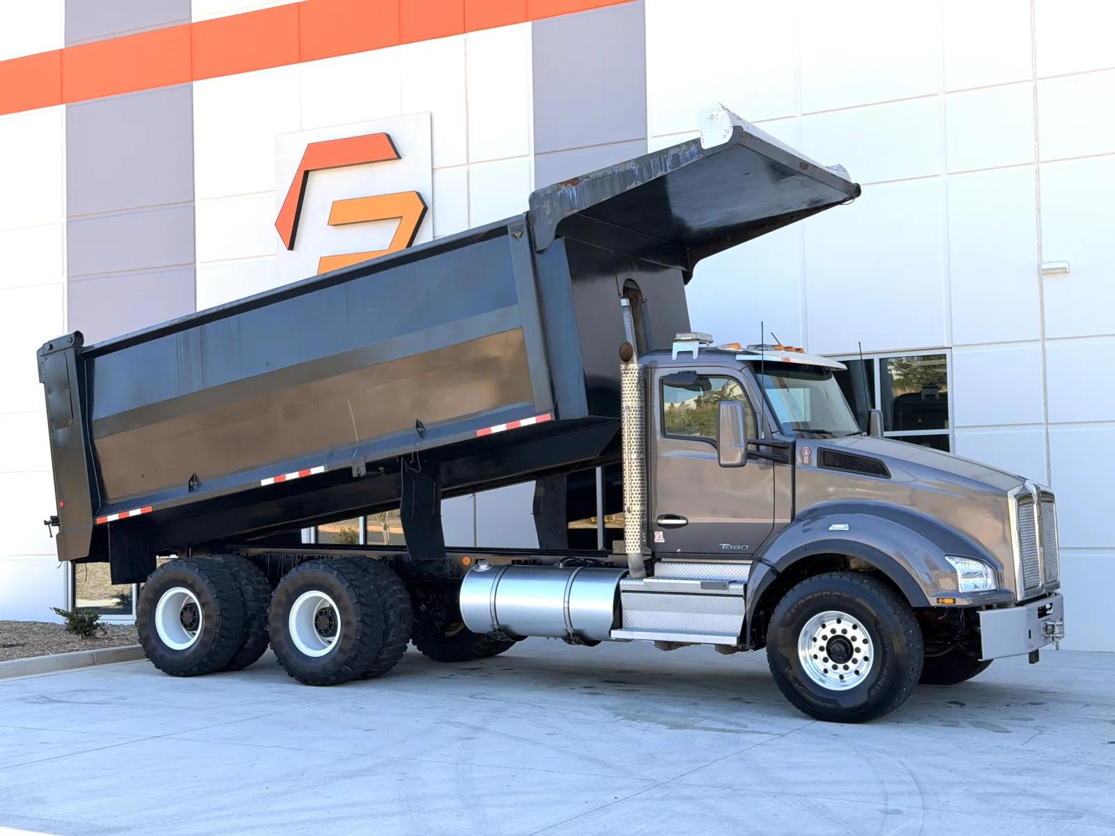 2020 Kenworth T880