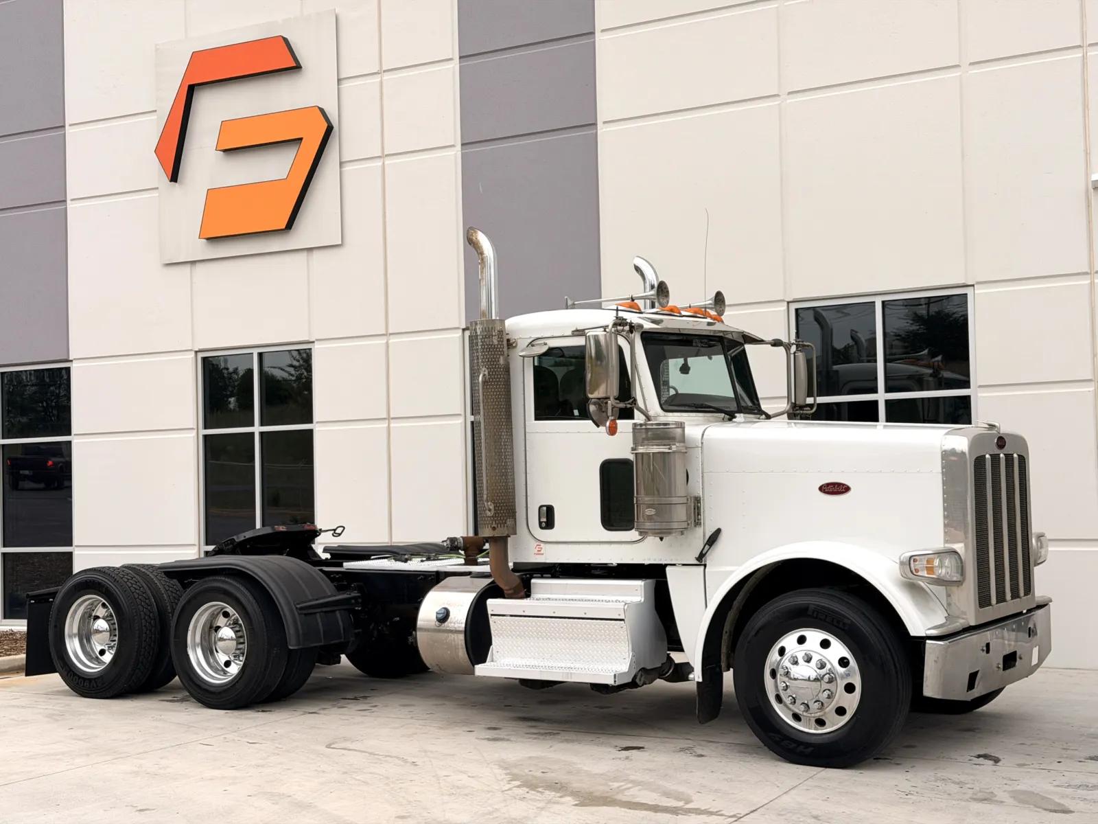 2020 Peterbilt 389