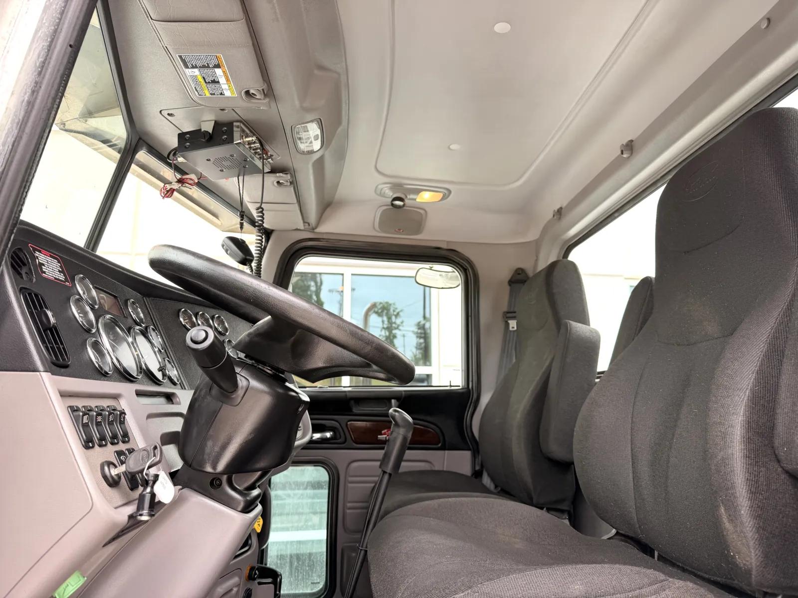2020 Peterbilt 389 in Greer, SC — photo 14
