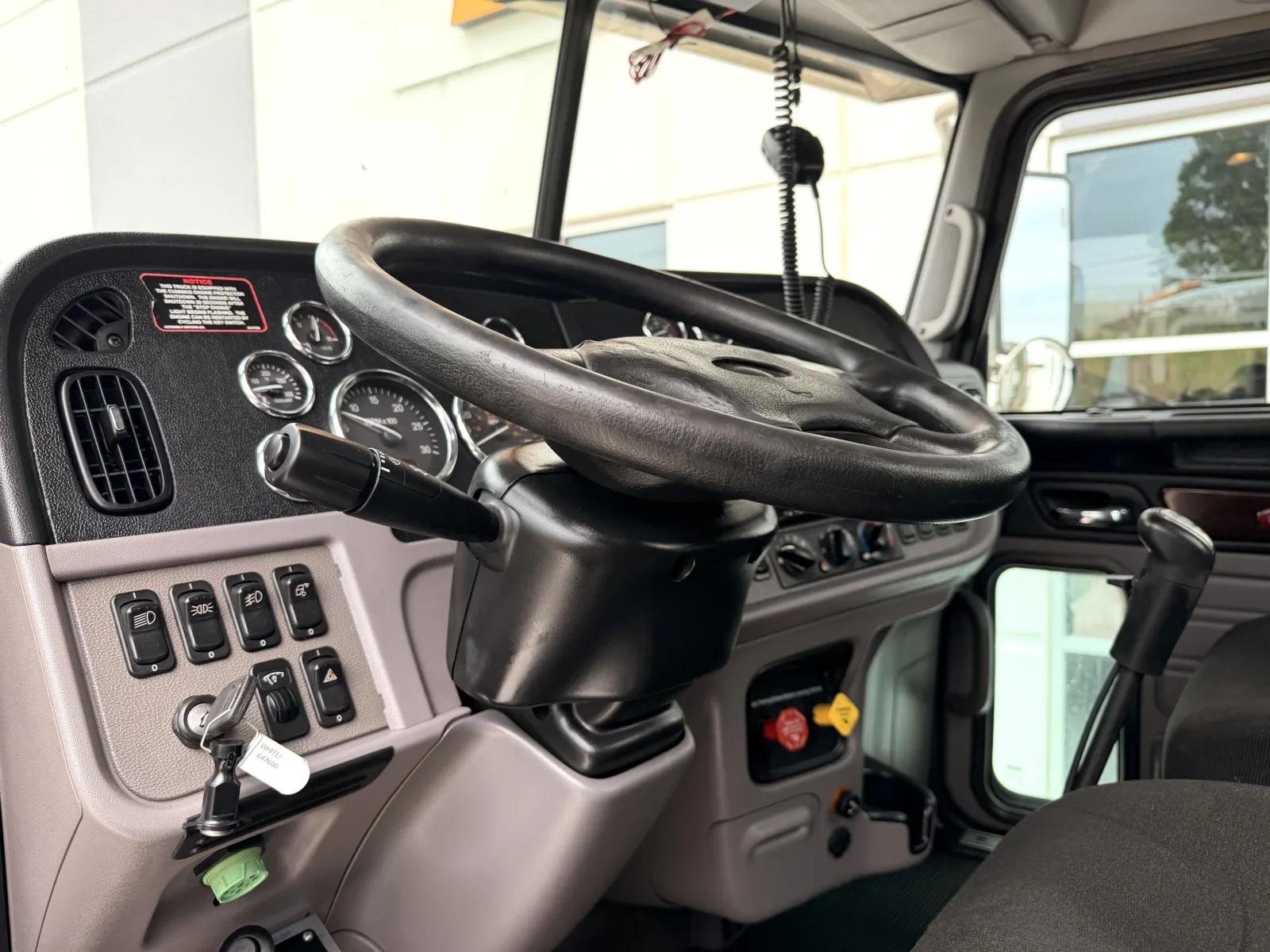 2020 Peterbilt 389 in Greer, SC — photo 15