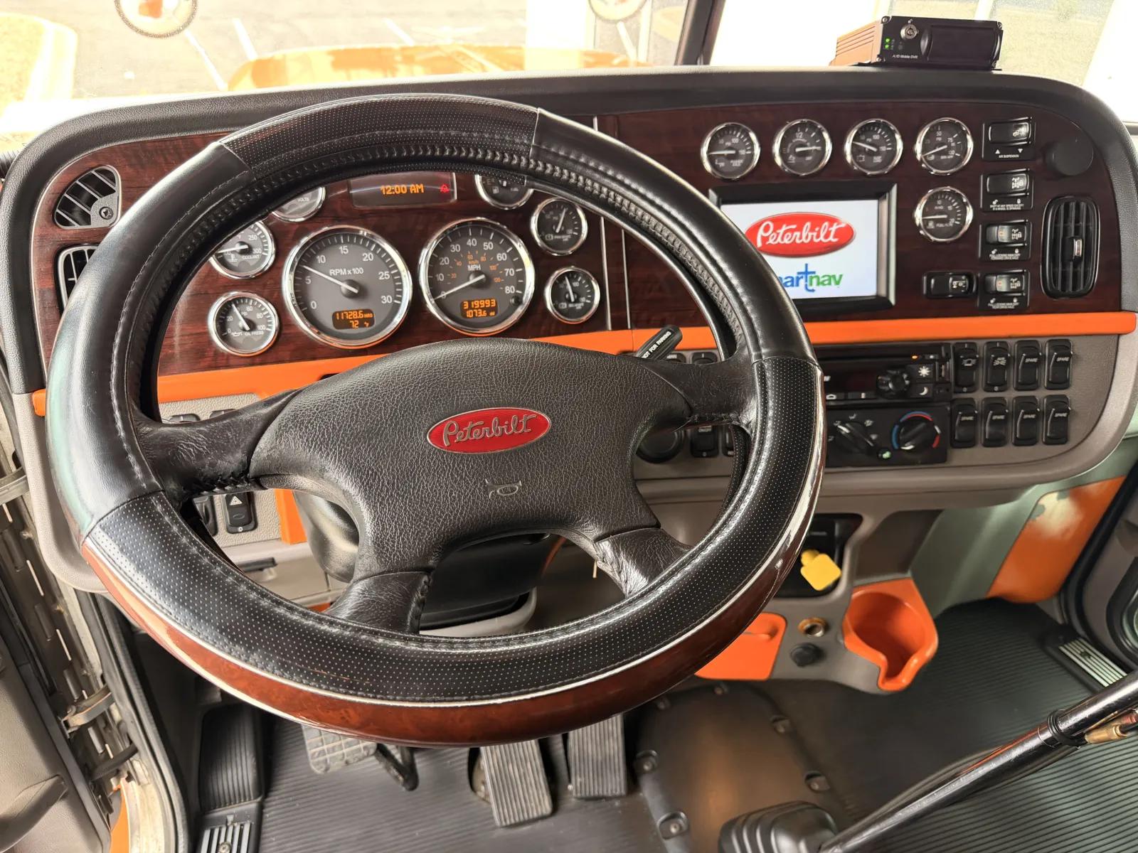 2018 Peterbilt 389 in Greer, SC — photo 17