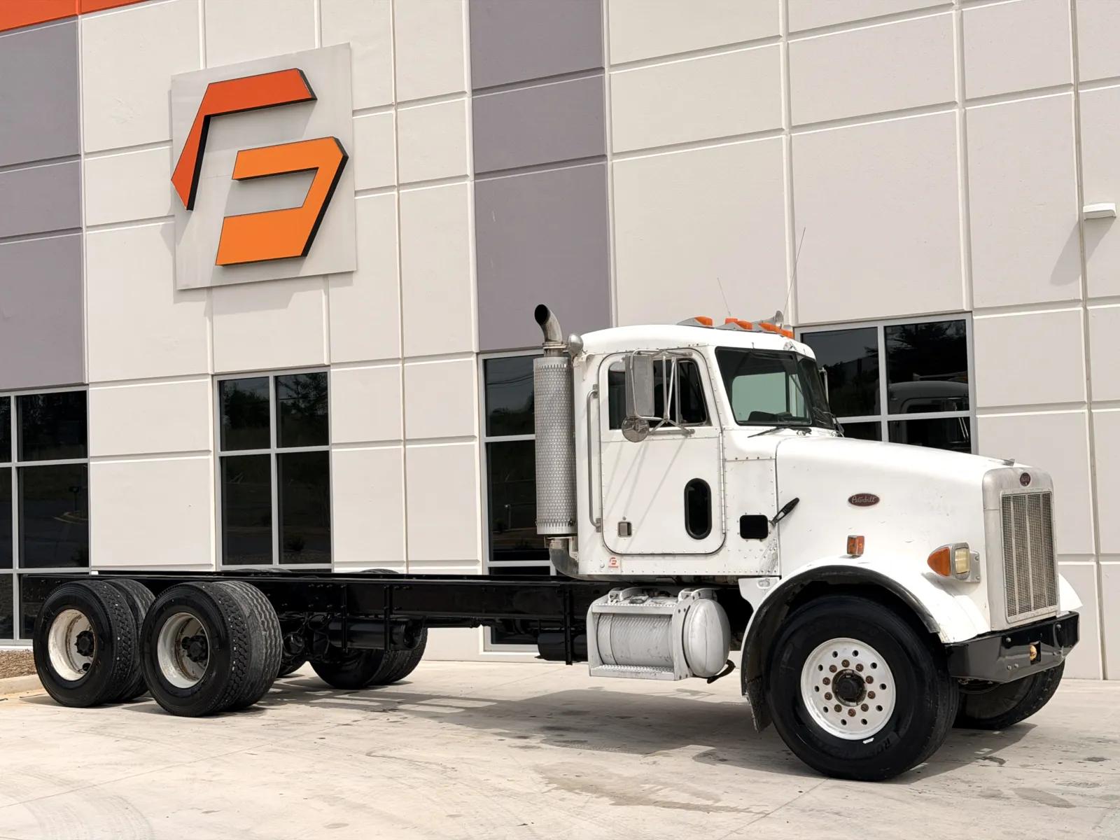 2000 Peterbilt
