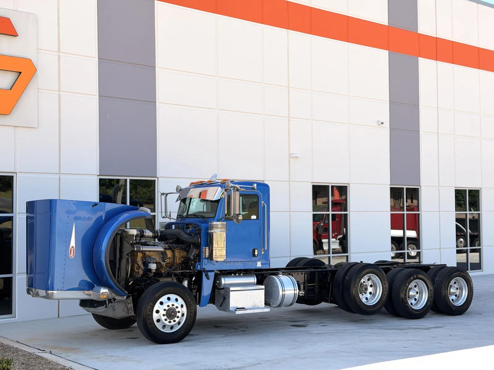 2016 Peterbilt 389 in Greer, SC — photo 10