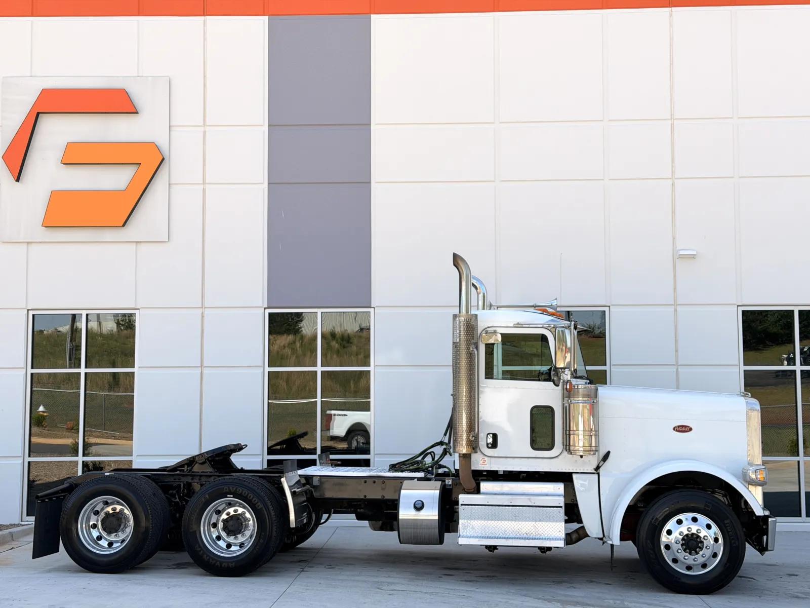 2020 Peterbilt 389 in Greer, SC — photo 3