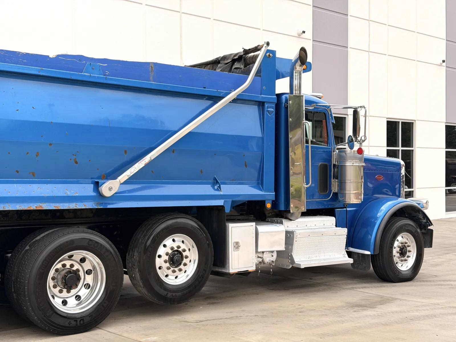 2016 Peterbilt 389 in Greer, SC — photo 8