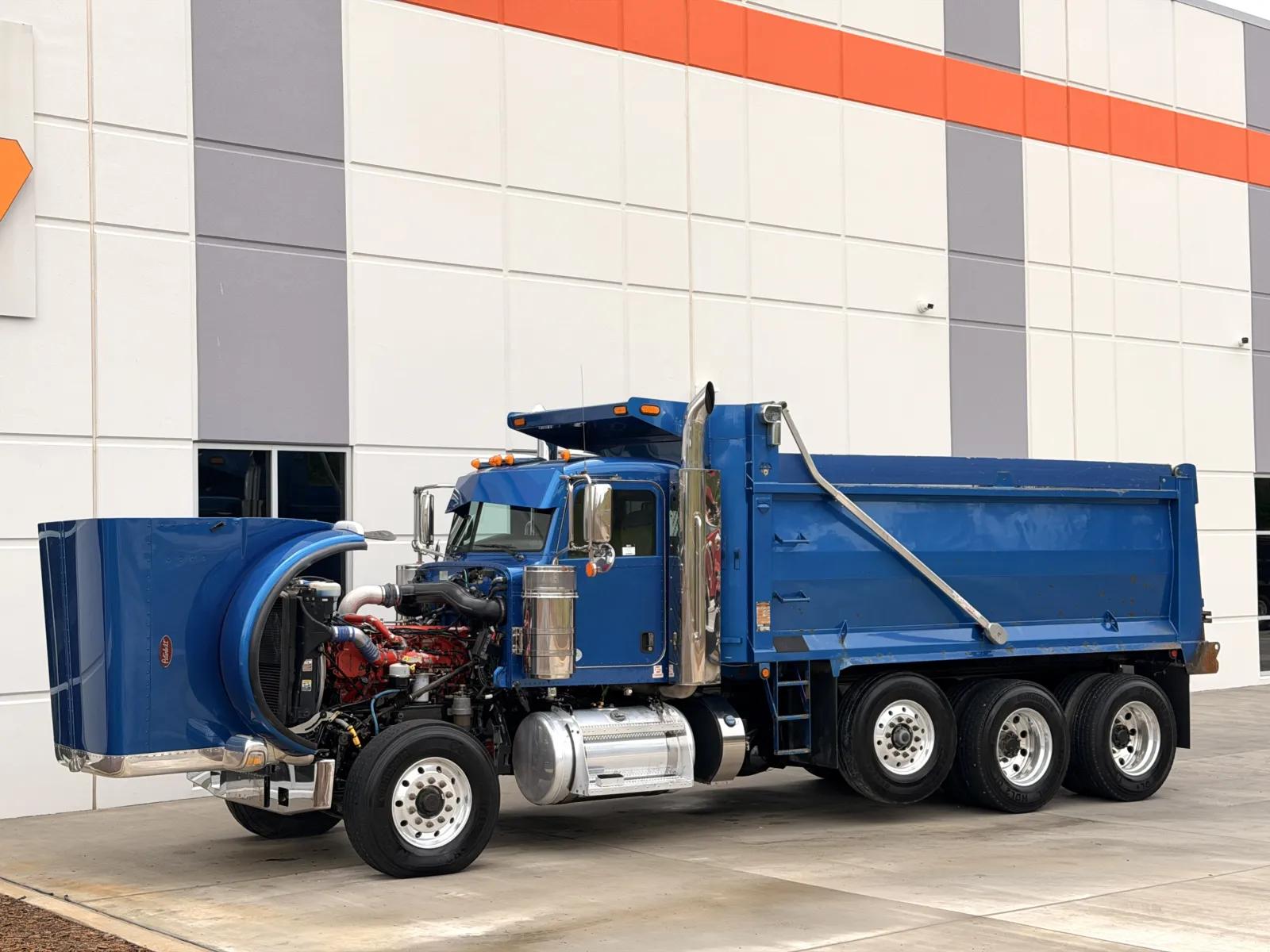 2016 Peterbilt 389 in Greer, SC — photo 11