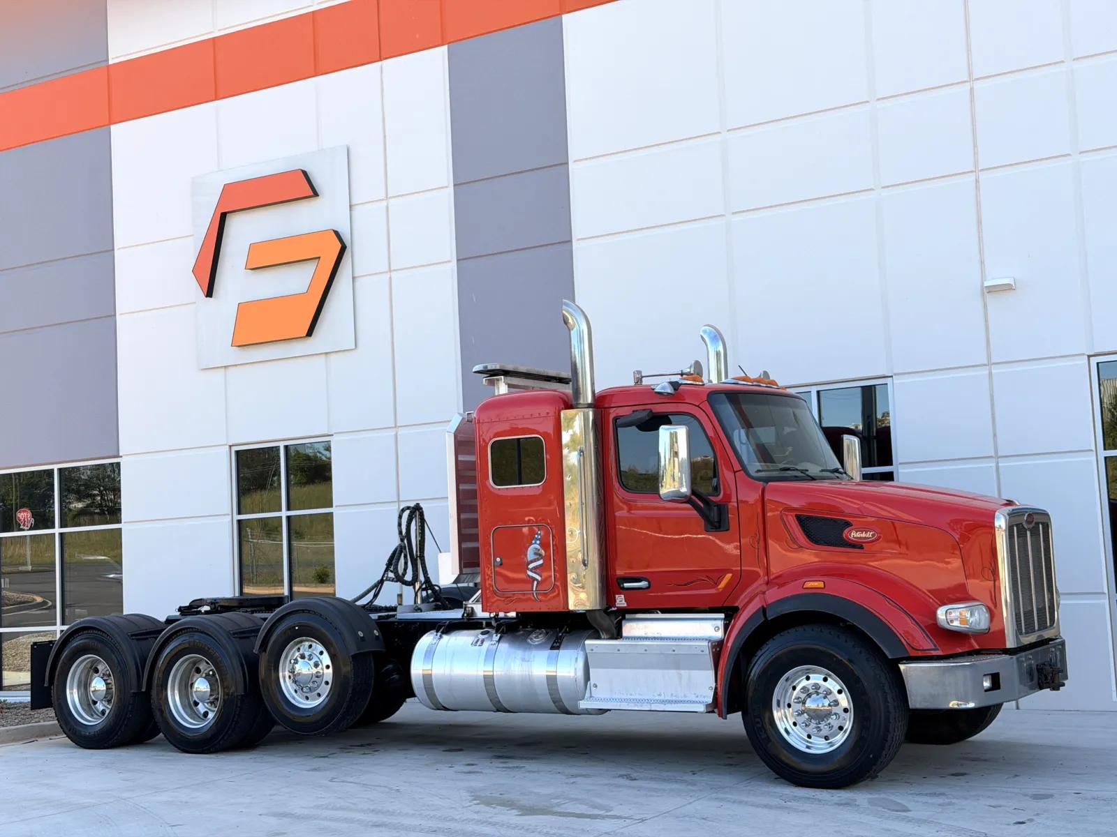 2015 Peterbilt 567
