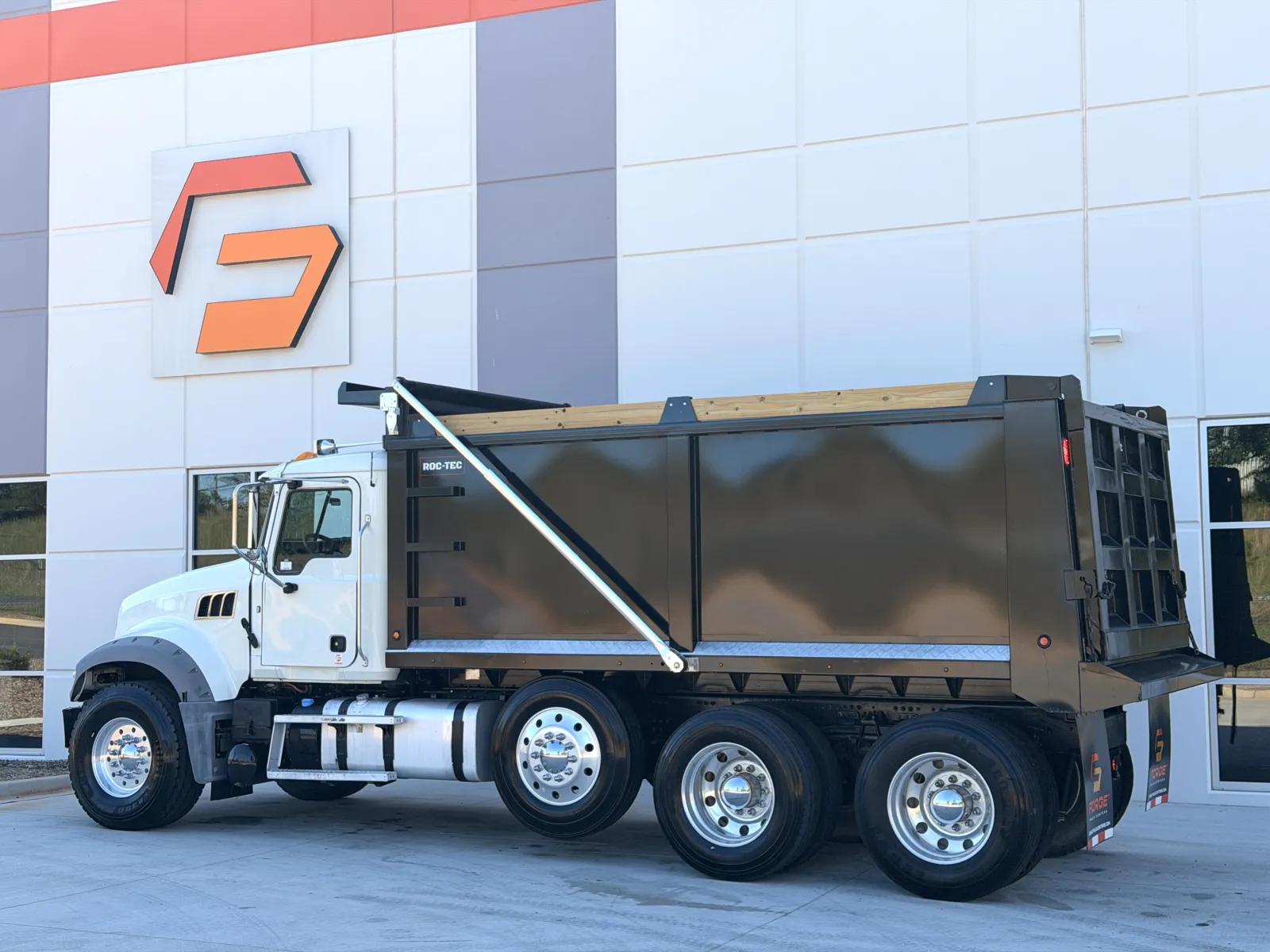 2020 Mack Granite in Greer, SC — photo 7