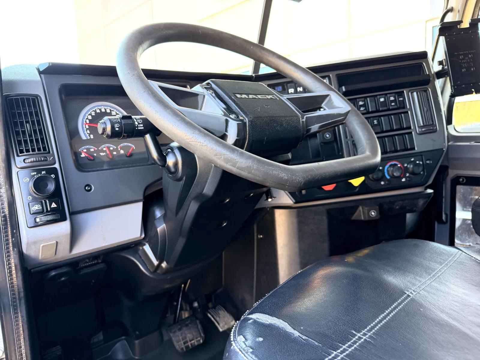 2020 Mack Granite in Greer, SC — photo 16