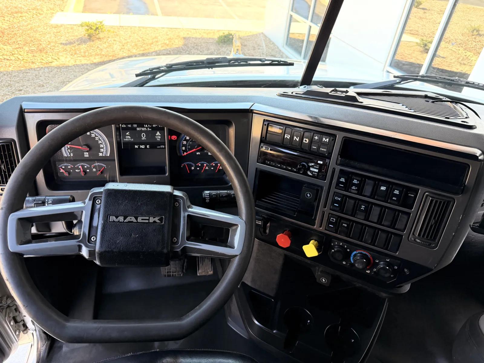 2020 Mack Granite in Greer, SC — photo 17
