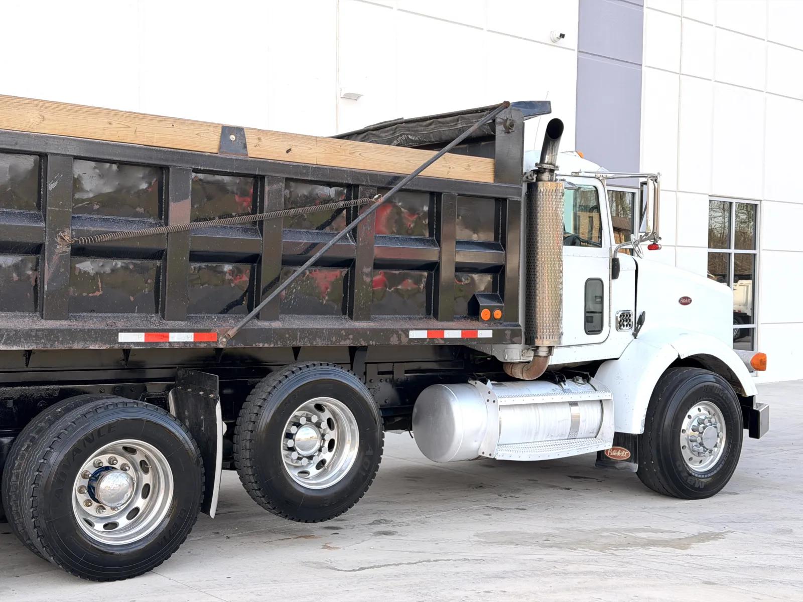 2006 Peterbilt in Greer, SC — photo 8