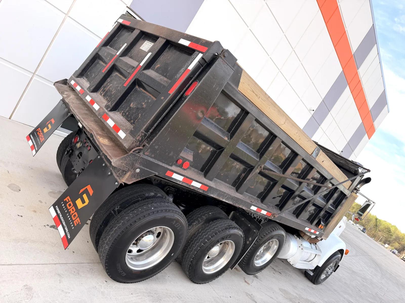2006 Peterbilt in Greer, SC — photo 12