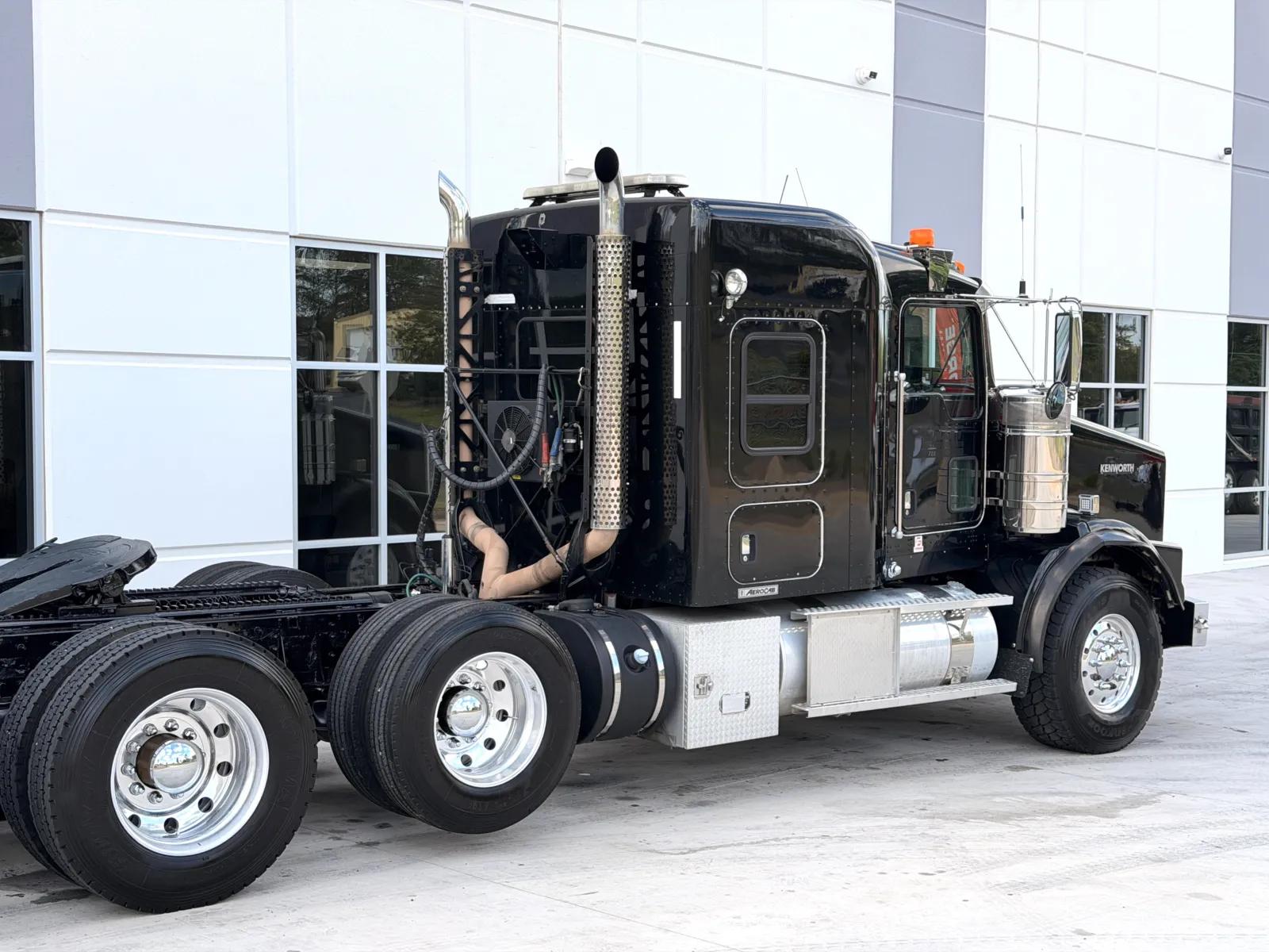 2012 Kenworth T800 in Greer, SC — photo 7