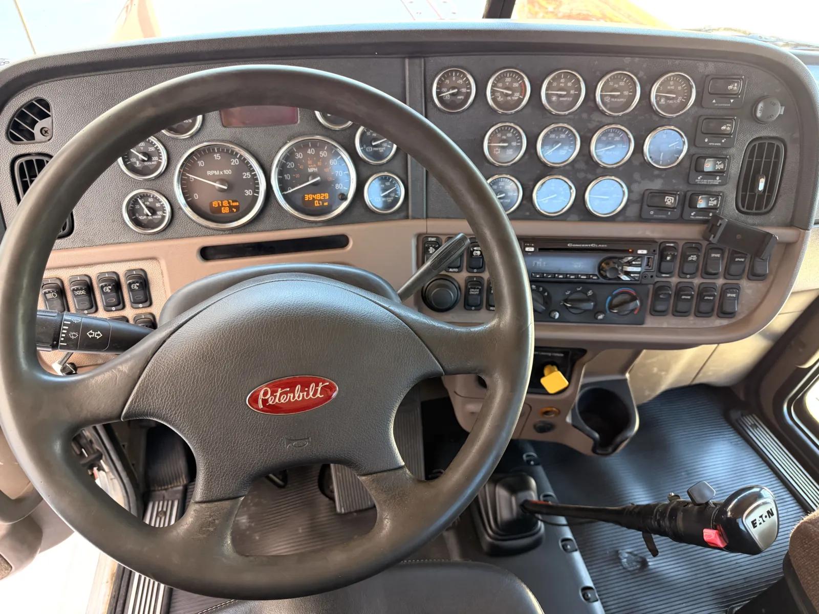 2016 Peterbilt 389 in Greer, SC — photo 16