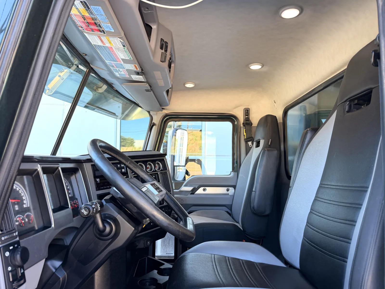 2021 Mack Granite in Greer, SC — photo 15