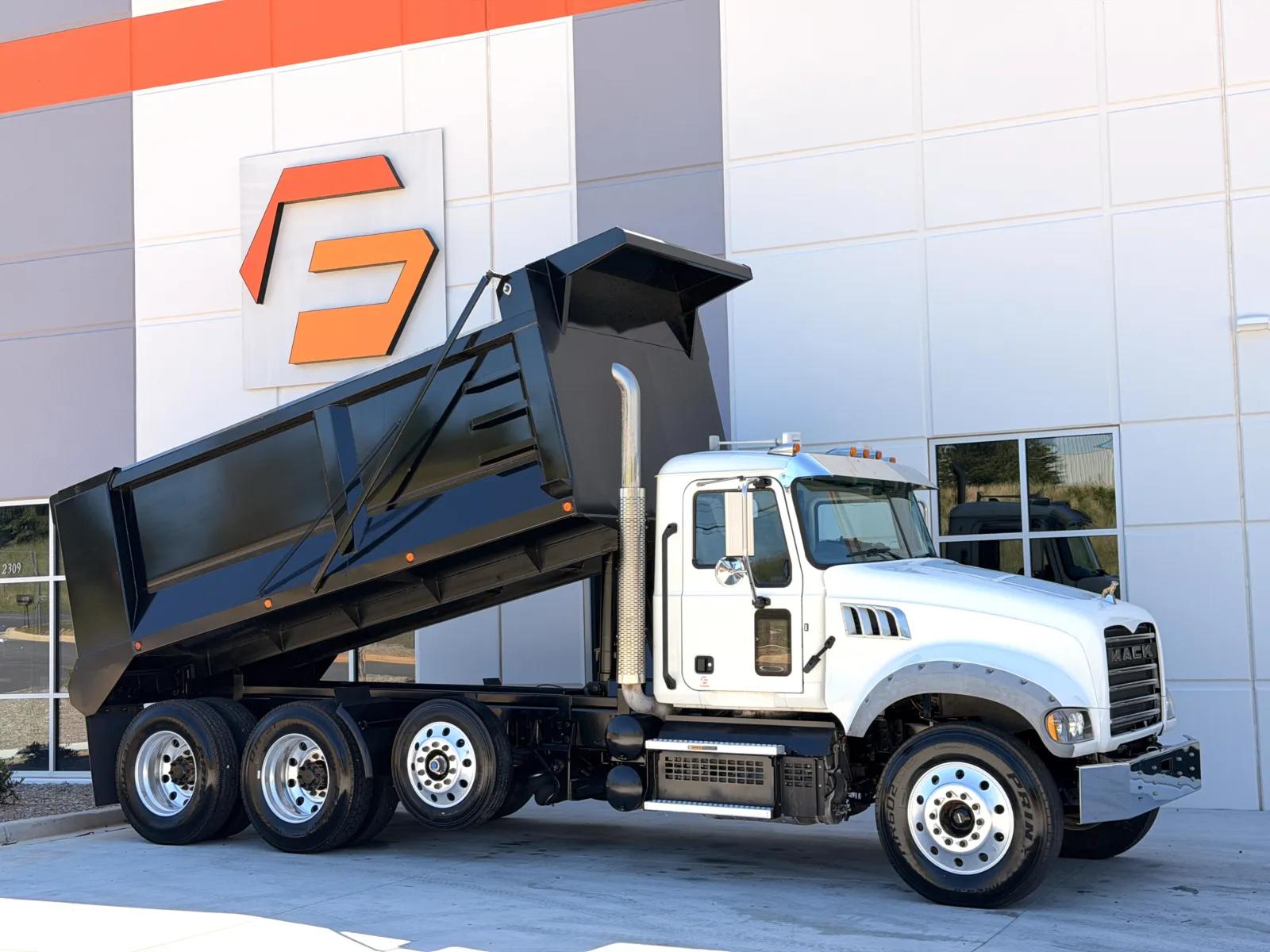 2020 Mack Granite