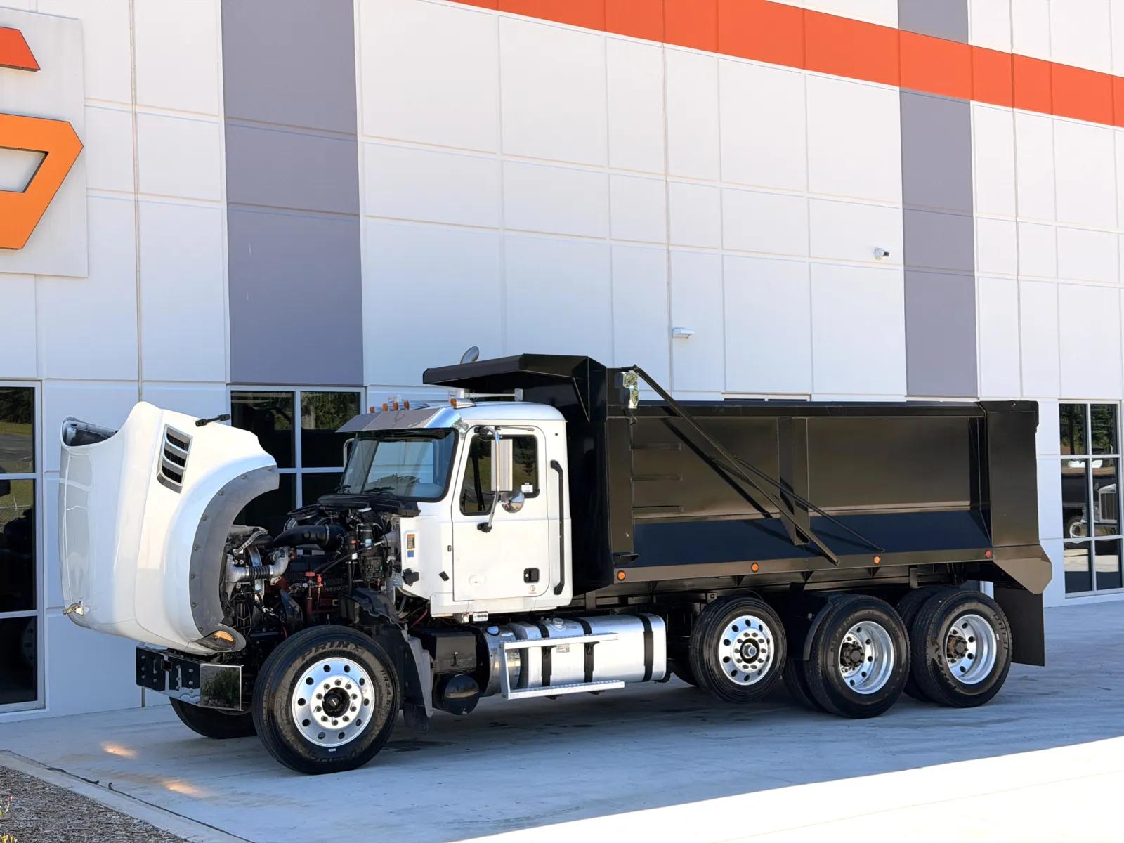 2020 Mack Granite in Greer, SC — photo 11