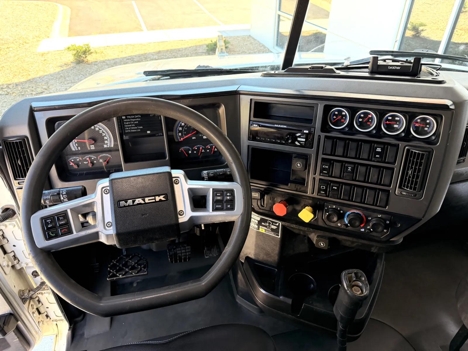 2020 Mack Granite in Greer, SC — photo 17