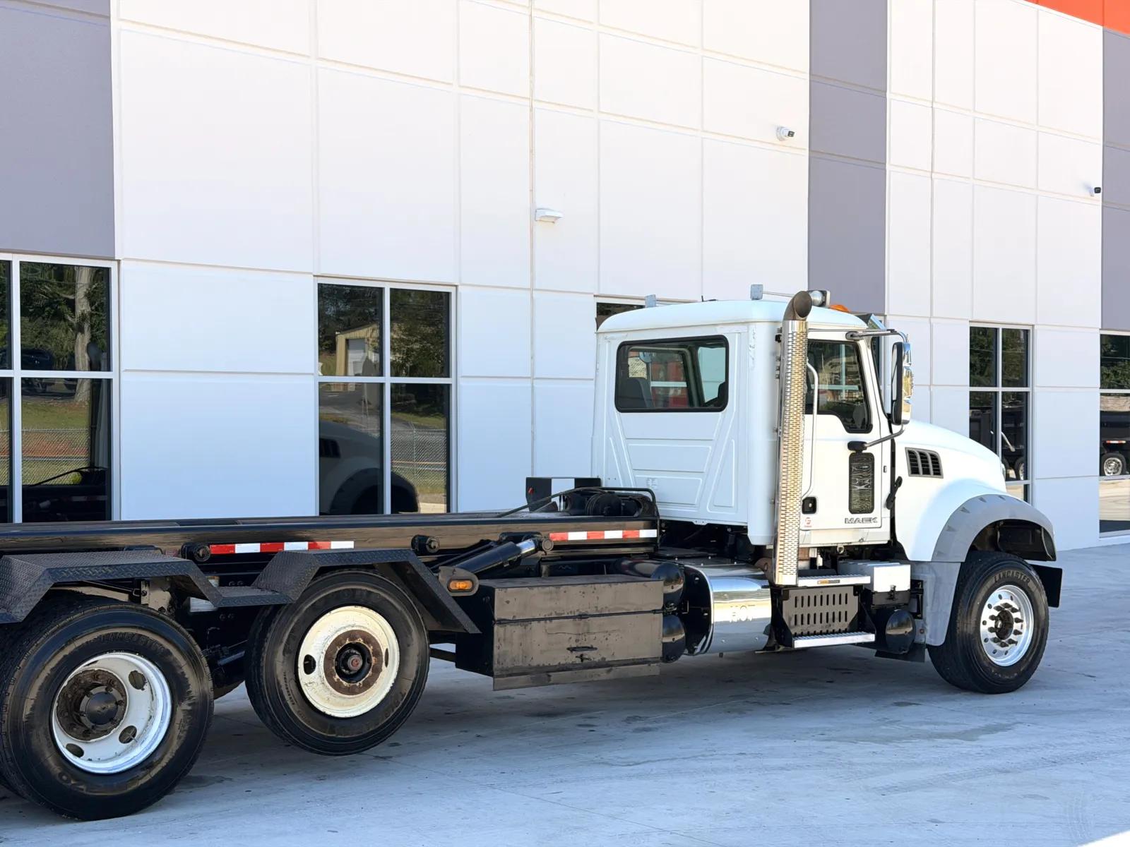2015 Mack Granite in Greer, SC — photo 8