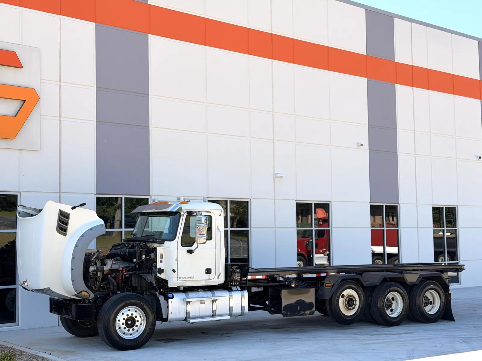 2015 Mack Granite in Greer, SC — photo 11