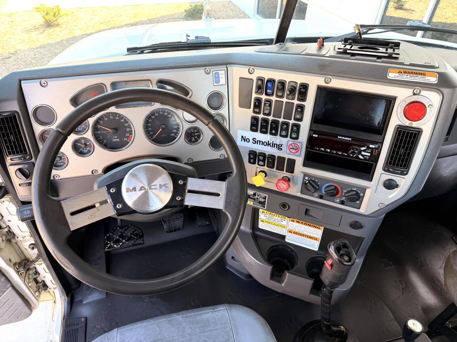 2015 Mack Granite in Greer, SC — photo 17