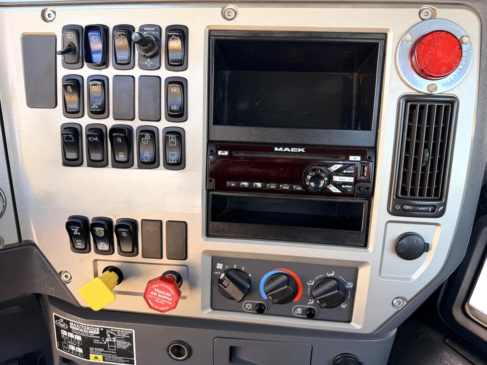 2015 Mack Granite in Greer, SC — photo 19