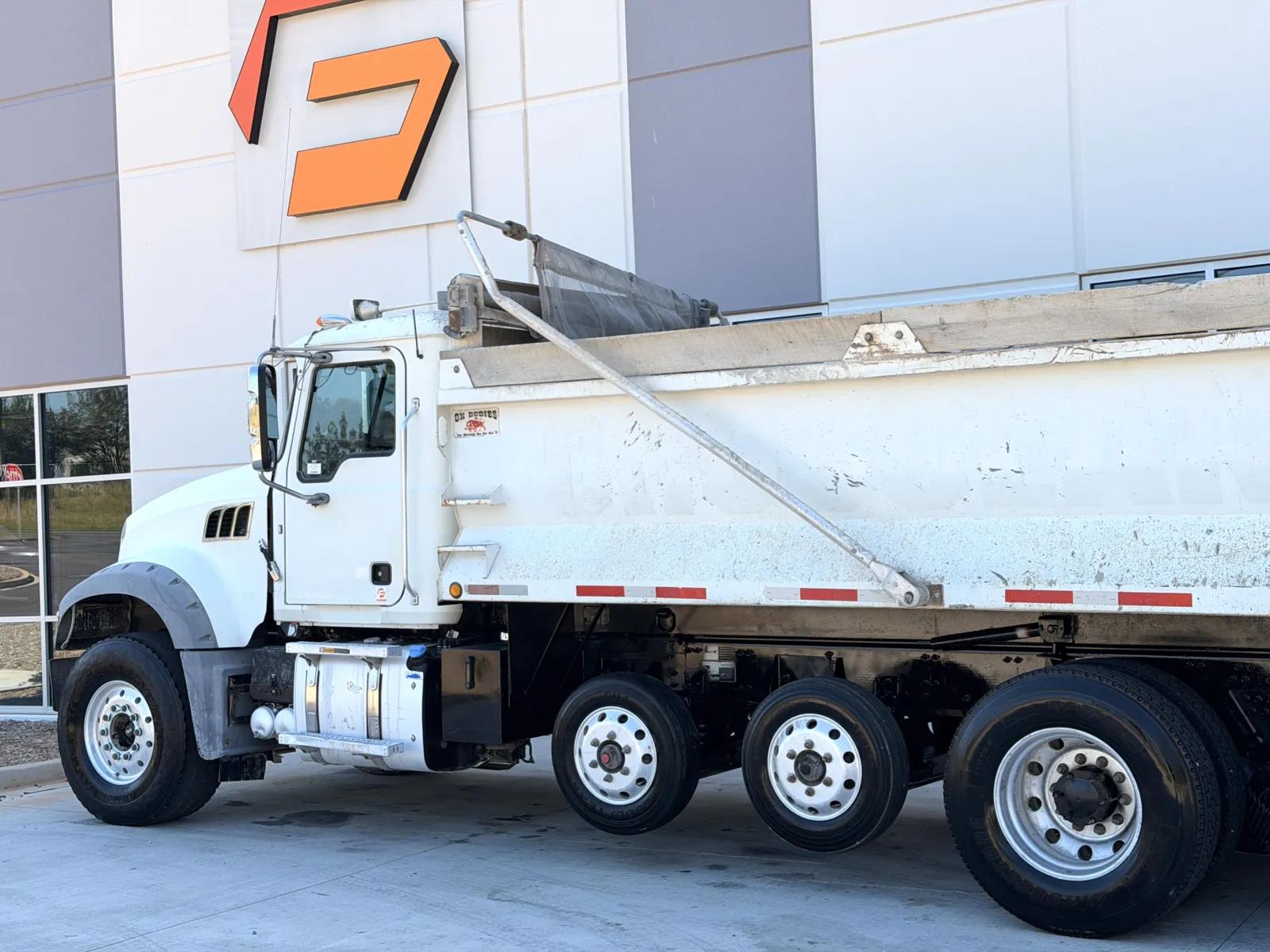 2017 Mack Granite in Greer, SC — photo 9