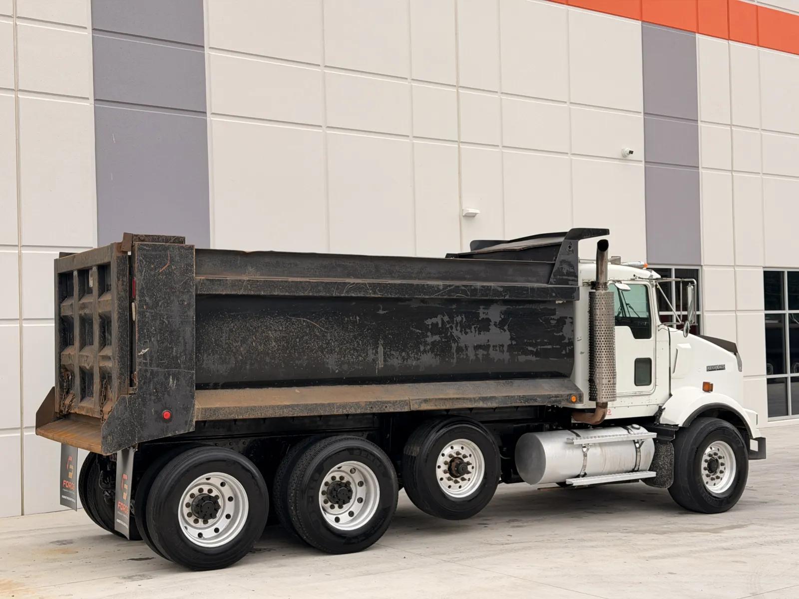 2001 Kenworth T800 in Greer, SC — photo 6