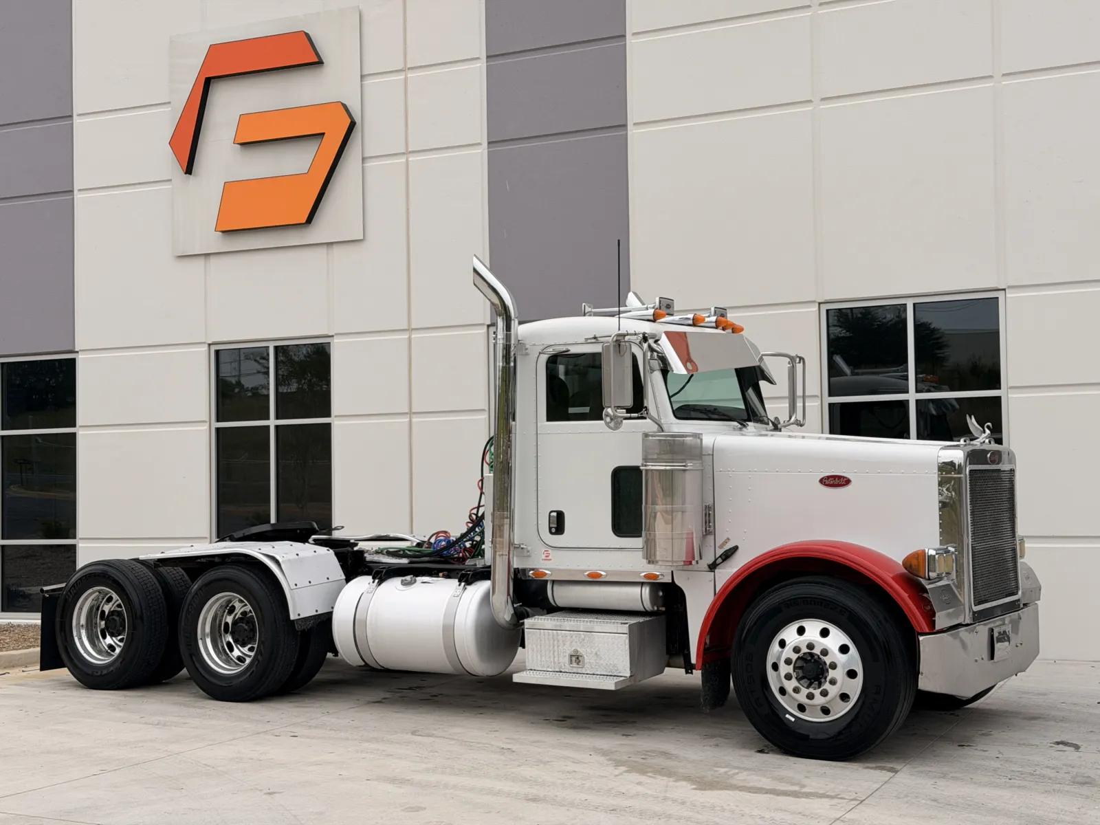 2005 Peterbilt 379