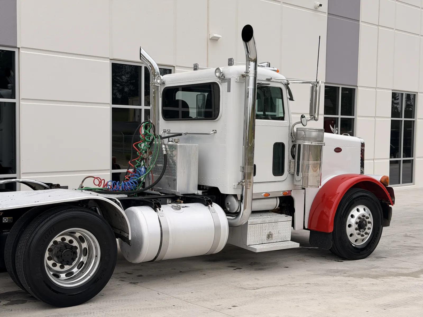 2005 Peterbilt 379 in Greer, SC — photo 7